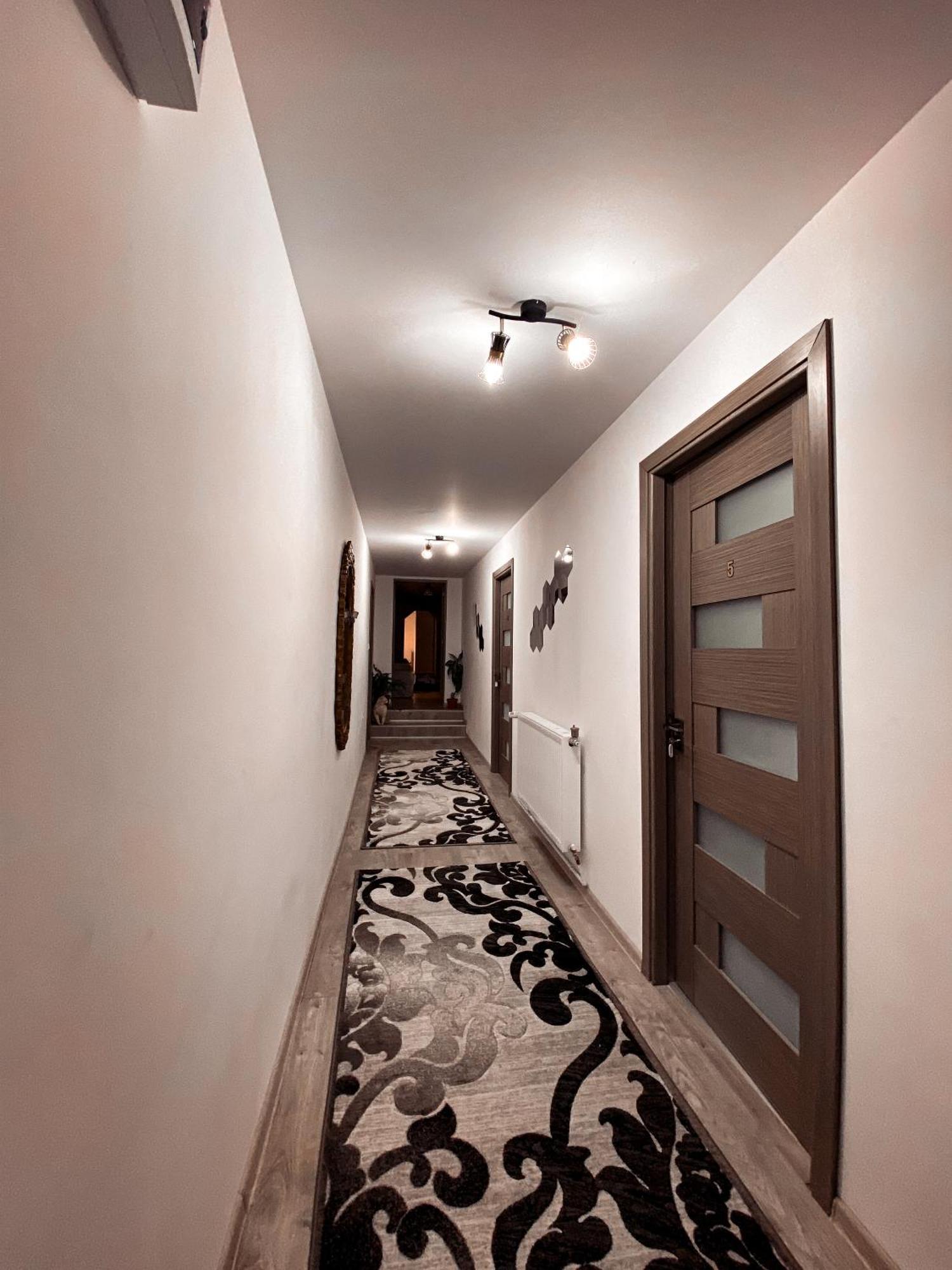 Casa Irina Hotel มานาสทิรีอา ฮูโมรูลุย ภายนอก รูปภาพ