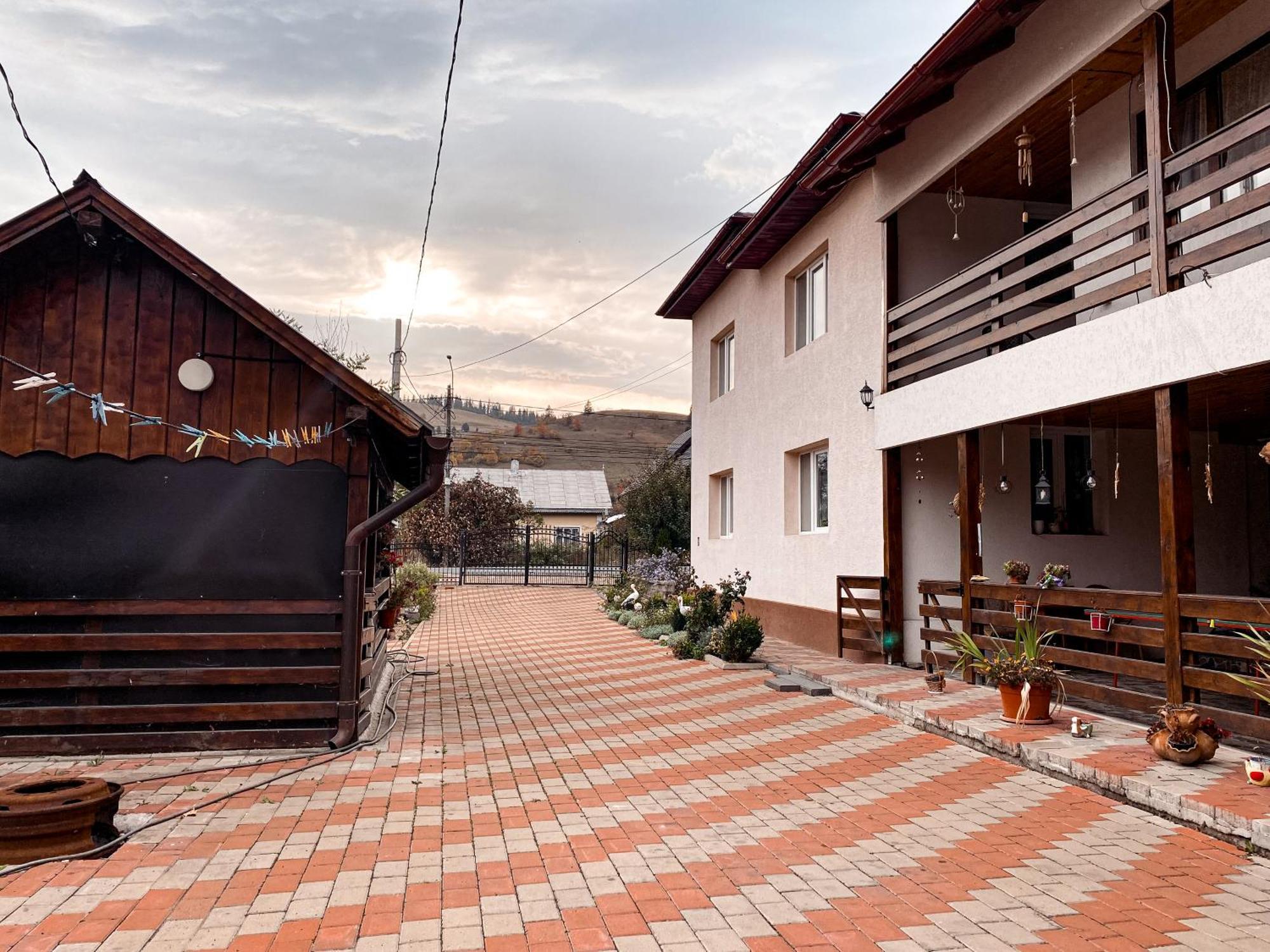 Casa Irina Hotel มานาสทิรีอา ฮูโมรูลุย ภายนอก รูปภาพ