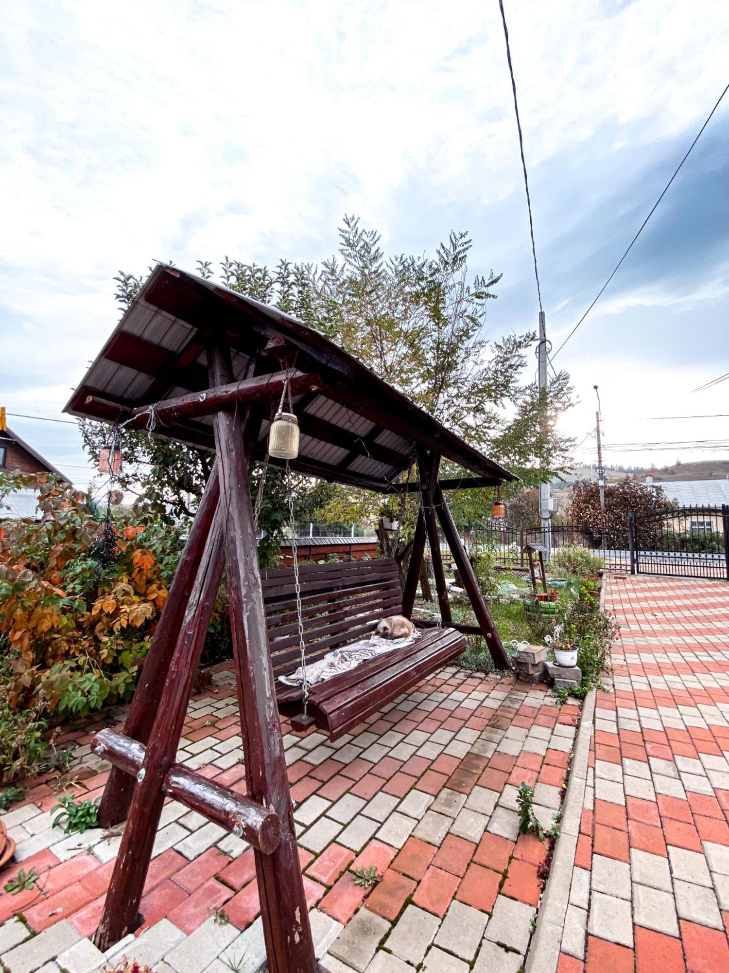 Casa Irina Hotel มานาสทิรีอา ฮูโมรูลุย ภายนอก รูปภาพ