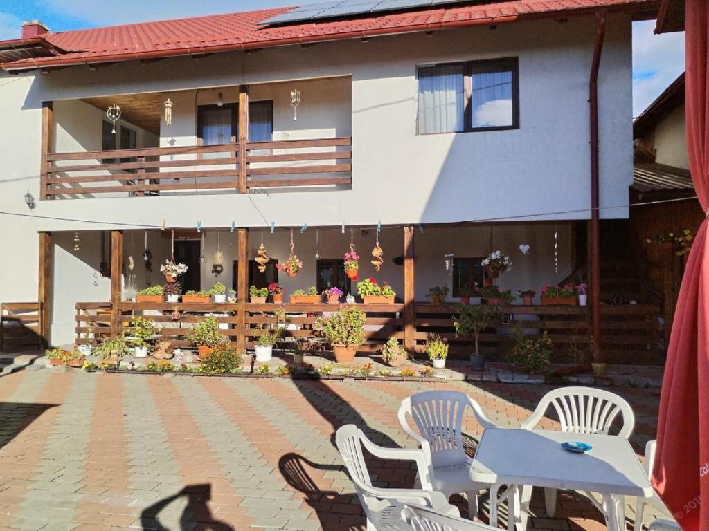 Casa Irina Hotel มานาสทิรีอา ฮูโมรูลุย ภายนอก รูปภาพ